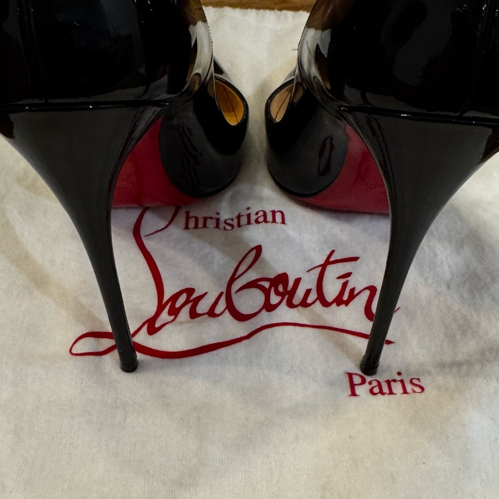 Christian Louboutin Glossy Black Heels - Picture 4 of 6